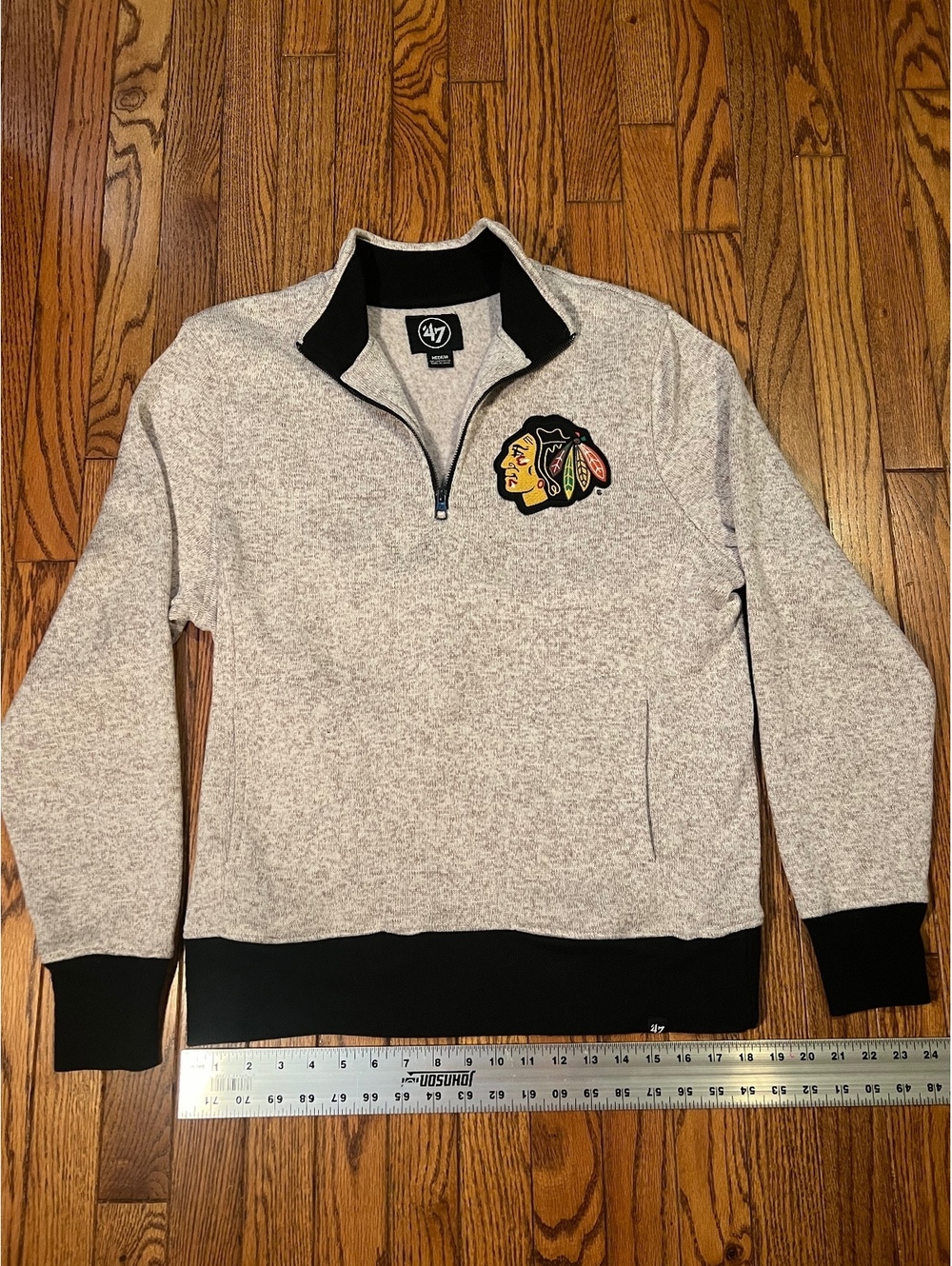 '47 NHL Chicago Blackhawks Gray and Black Quarter-Zip Pullo